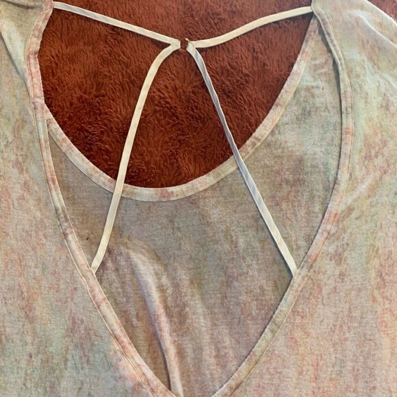 Victoria’s Secret Pastel multicolor top size M - Picture 8 of 9